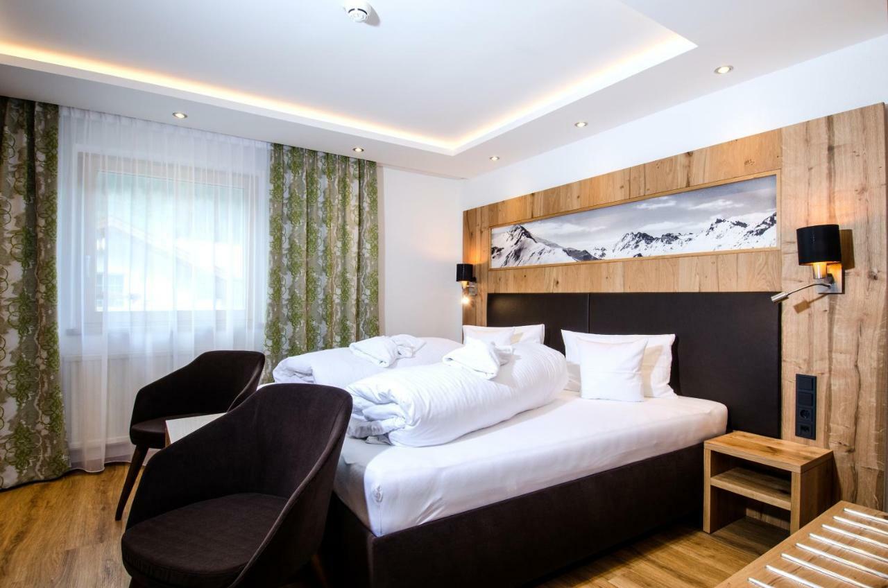 Hotel Garni Siegele - Inklusive Silvretta-Card Premium Ischgl Exterior foto