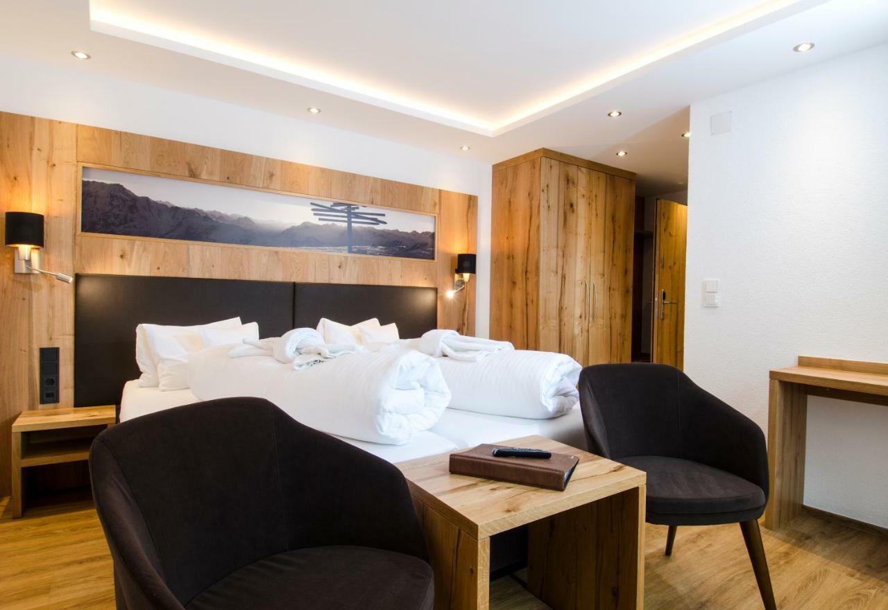 Hotel Garni Siegele - Inklusive Silvretta-Card Premium Ischgl Exterior foto